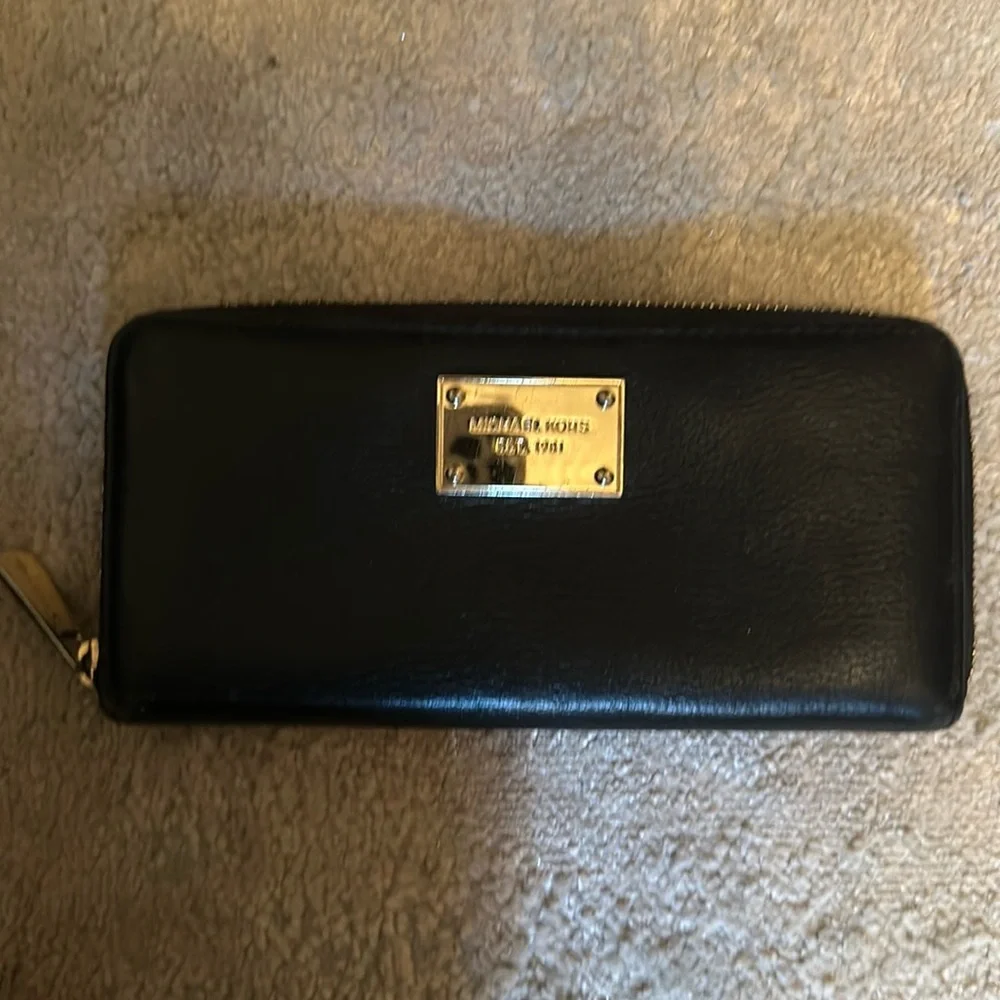 Wallet - Picture 1 of 3